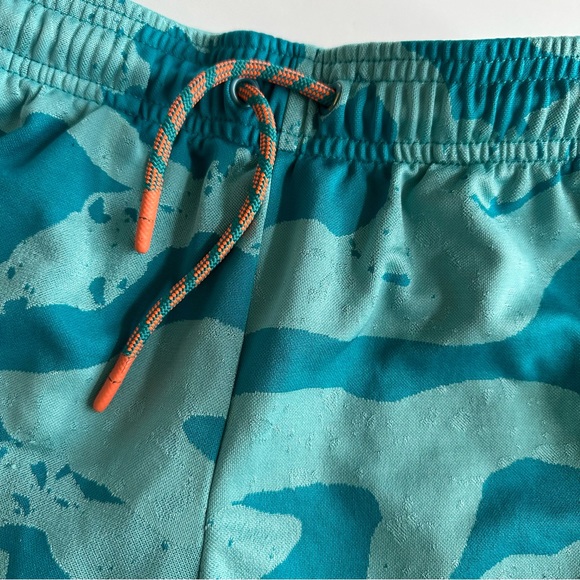 All In Motion Shorts - Picture 6 of 6